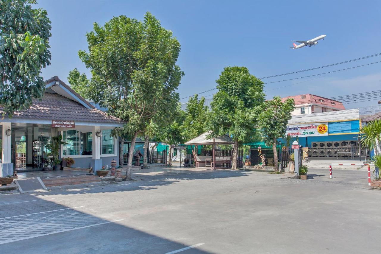 Cozzi By Grand Airport Resort Бангкок Экстерьер фото
